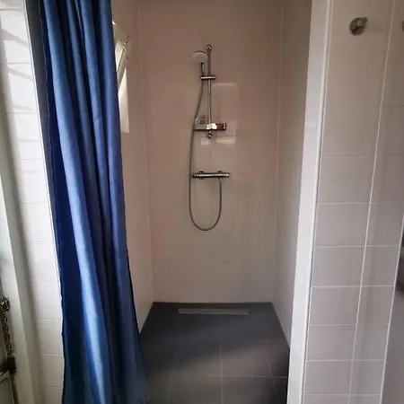 Centre Hilversum, 20 Minutes Train To Amsterdam Apartment