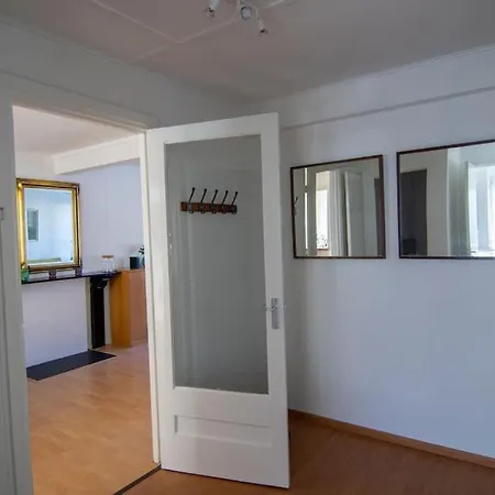 Apartment Centre Hilversum, 20 Minutes Train To Amsterdam