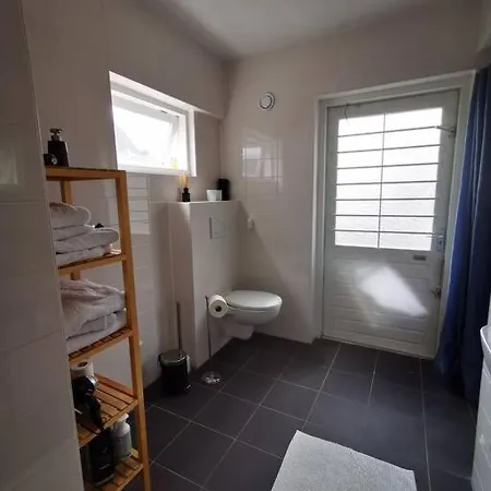 Apartment Centre Hilversum, 20 Minutes Train To Amsterdam *