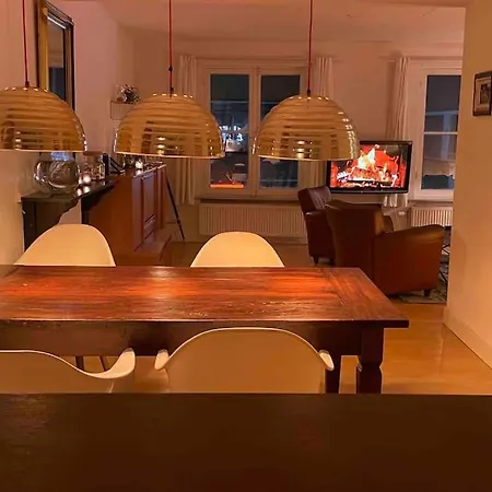 Apartment Centre Hilversum, 20 Minutes Train To Amsterdam